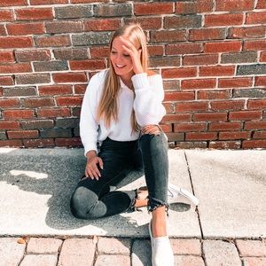 Meet your Posher, Caitlyn